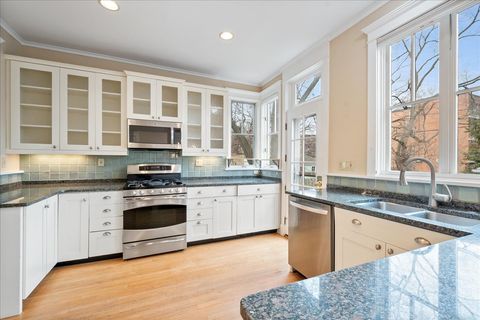 Tiny photo for 921 Madison Street, Evanston, IL 60202 (MLS # 12549370)