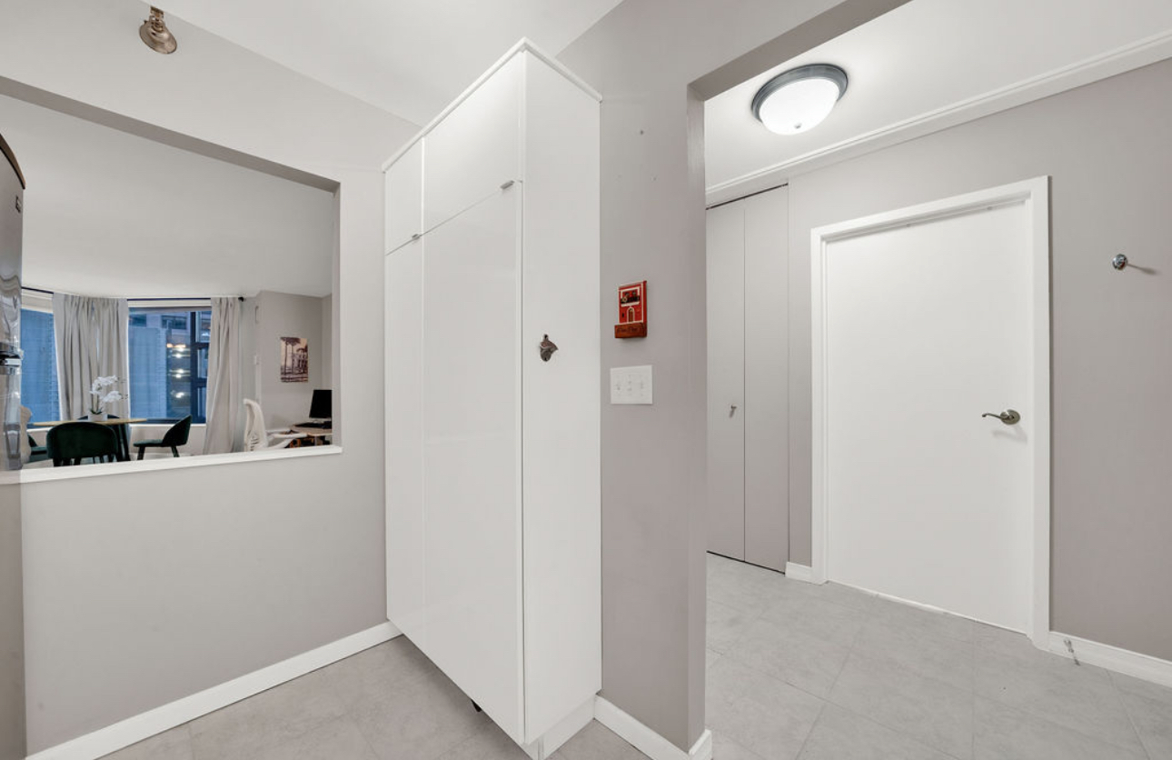 401 E ONTARIO Street 707