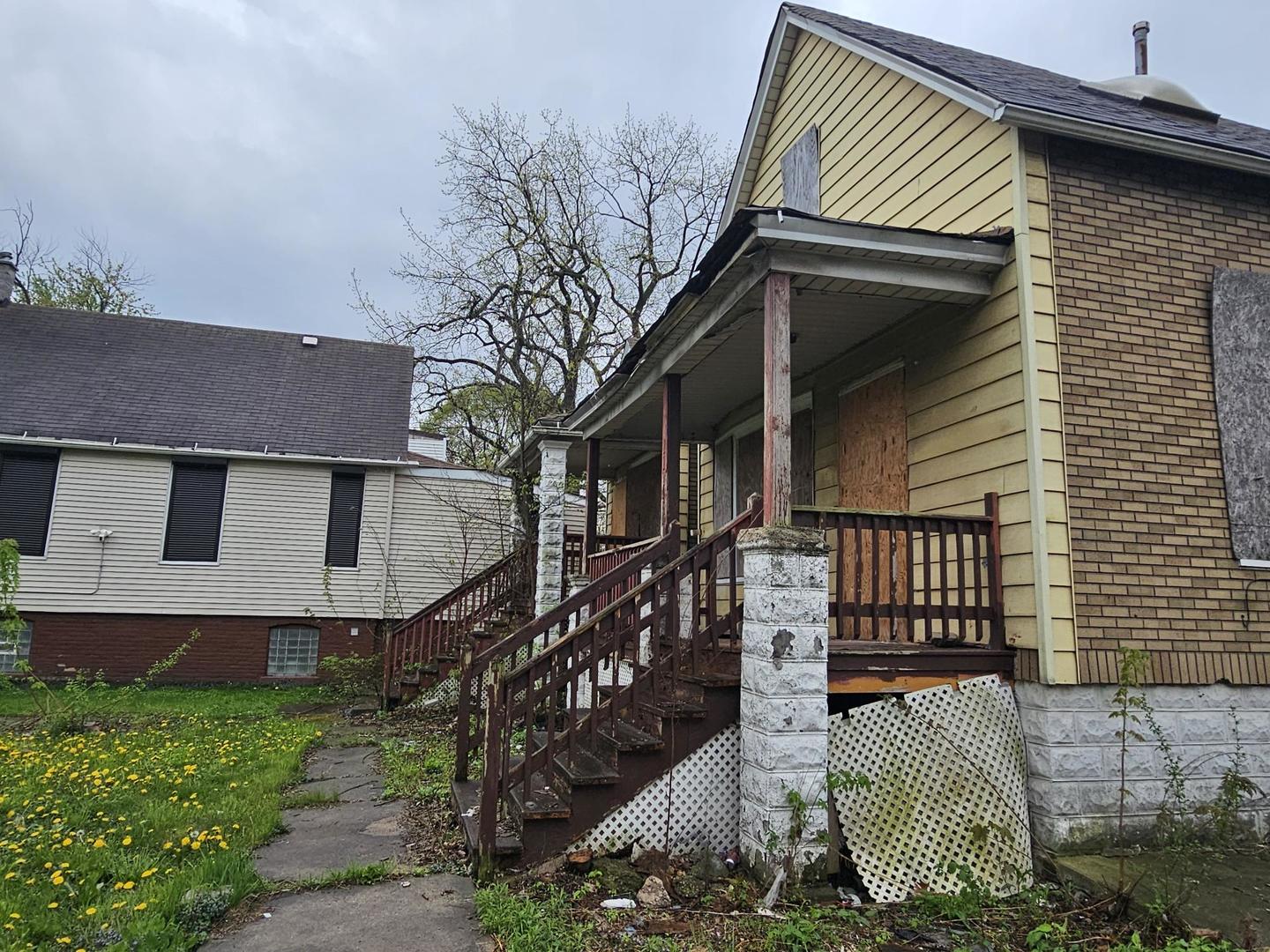 11920 S Calumet Avenue