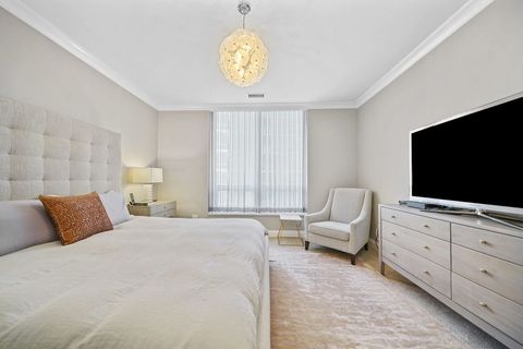Tiny photo for 10 E Delaware Place #18E, Chicago, IL 60611 (MLS # 12603147)