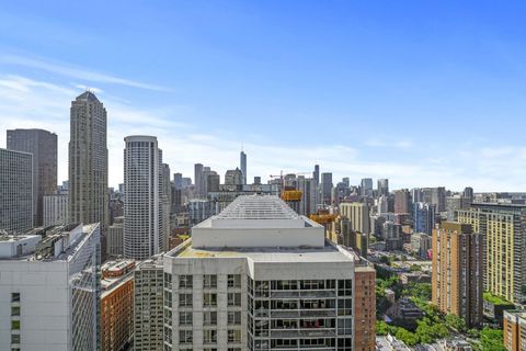 Tiny photo for 10 E Delaware Place #18E, Chicago, IL 60611 (MLS # 12603147)