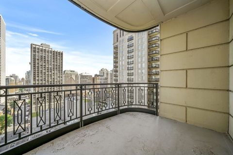 Tiny photo for 10 E Delaware Place #18E, Chicago, IL 60611 (MLS # 12603147)
