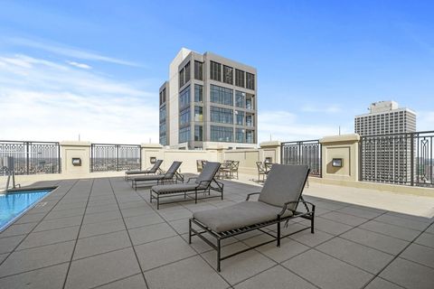 Tiny photo for 10 E Delaware Place #18E, Chicago, IL 60611 (MLS # 12603147)