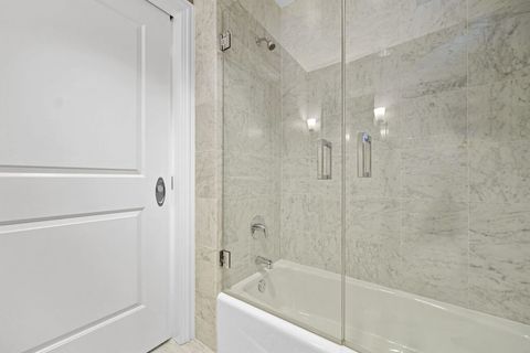 Tiny photo for 10 E Delaware Place #18E, Chicago, IL 60611 (MLS # 12603147)