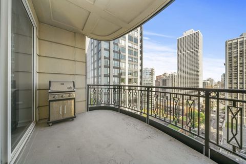 Tiny photo for 10 E Delaware Place #18E, Chicago, IL 60611 (MLS # 12603147)