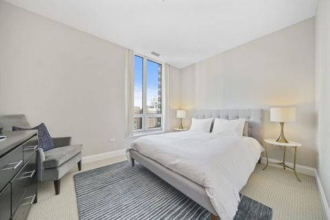 Tiny photo for 10 E Delaware Place #18E, Chicago, IL 60611 (MLS # 12603147)