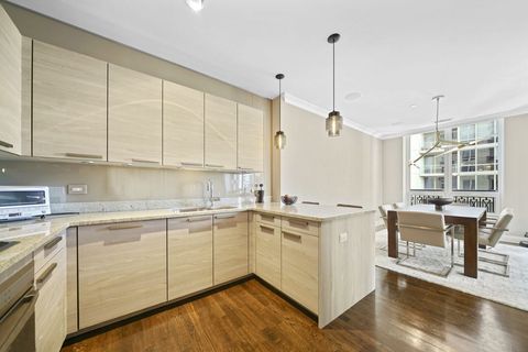 Tiny photo for 10 E Delaware Place #18E, Chicago, IL 60611 (MLS # 12603147)