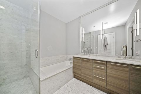 Tiny photo for 10 E Delaware Place #18E, Chicago, IL 60611 (MLS # 12603147)