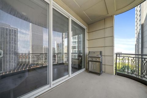 Tiny photo for 10 E Delaware Place #18E, Chicago, IL 60611 (MLS # 12603147)