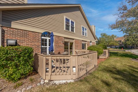 Tiny photo for 8020 Barrymore Drive, Darien, IL 60561 (MLS # 12406957)