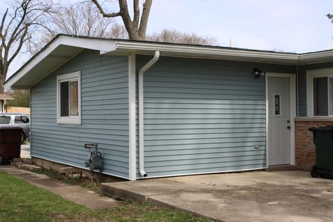 Tiny photo for 403 Wilshire Street, Park Forest, IL 60466 (MLS # 12626386)