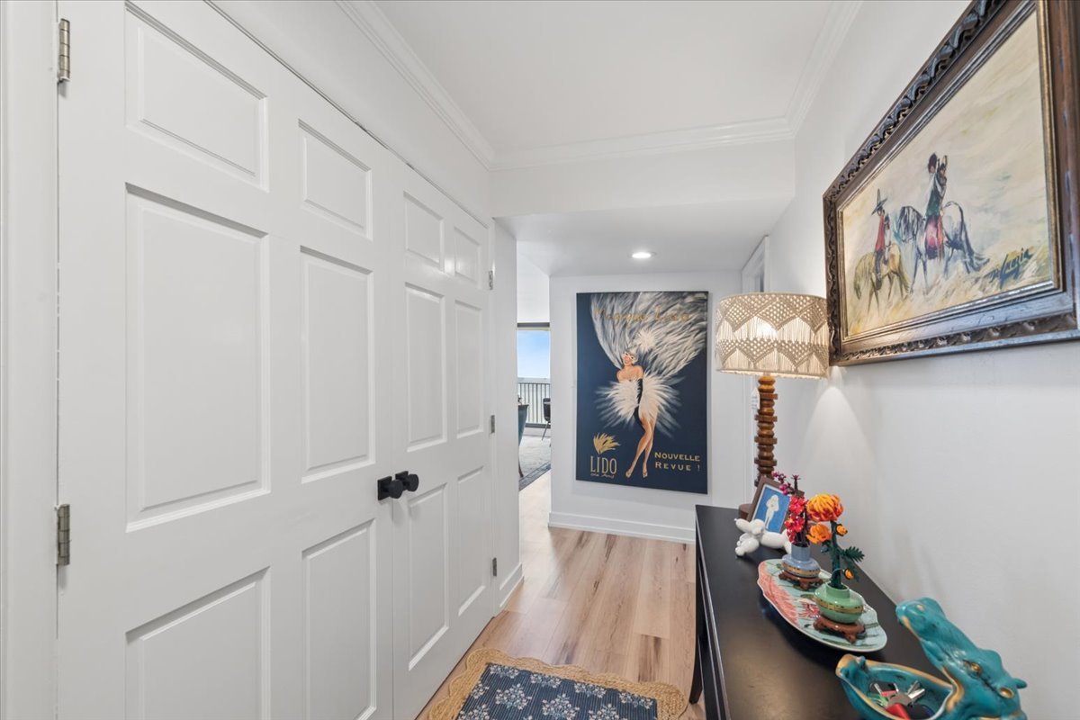 1212 N Lake Shore Drive 8BN