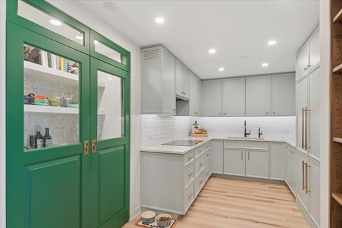 Tiny photo for 1212 N Lake Shore Drive #8BN, Chicago, IL 60610 (MLS # 12623676)