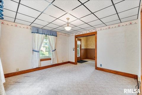 Tiny photo for 2211 WESTERN Avenue, Davenport, IA 52803 (MLS # QC4267449)