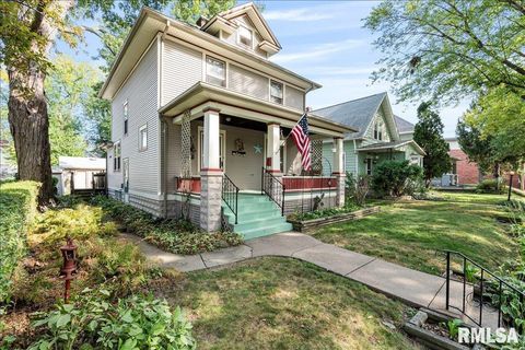 Tiny photo for 2211 WESTERN Avenue, Davenport, IA 52803 (MLS # QC4267449)