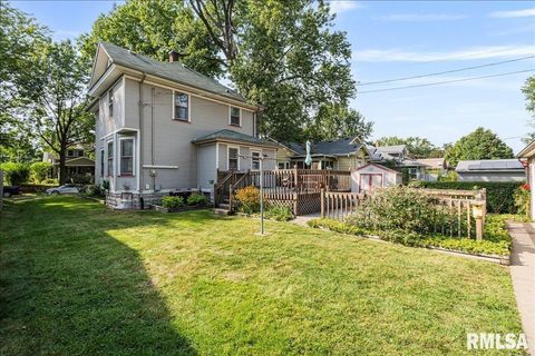 Tiny photo for 2211 WESTERN Avenue, Davenport, IA 52803 (MLS # QC4267449)