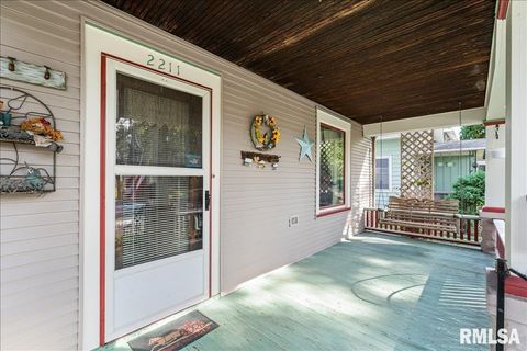 Tiny photo for 2211 WESTERN Avenue, Davenport, IA 52803 (MLS # QC4267449)