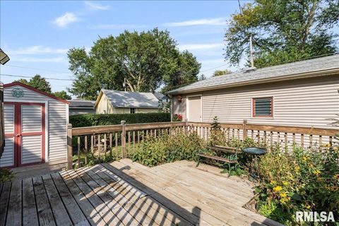 Tiny photo for 2211 WESTERN Avenue, Davenport, IA 52803 (MLS # QC4267449)