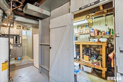 Tiny photo for 2211 WESTERN Avenue, Davenport, IA 52803 (MLS # QC4267449)