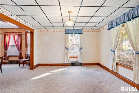 Tiny photo for 2211 WESTERN Avenue, Davenport, IA 52803 (MLS # QC4267449)