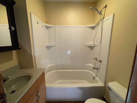 Tiny photo for 919 Leclaire St Street, Davenport, IA 52803 (MLS # 100000411)