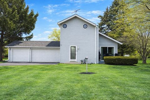 Photo of 422 PEMBROKE Road, Poplar Grove, IL 61065 (MLS # 12564102)