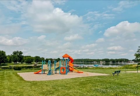 Tiny photo for 422 PEMBROKE Road, Poplar Grove, IL 61065 (MLS # 12564102)