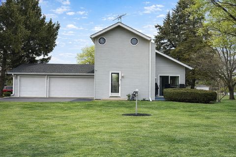 Tiny photo for 422 PEMBROKE Road, Poplar Grove, IL 61065 (MLS # 12564102)