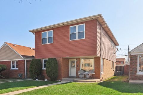 Photo of 1645 N 23rd Avenue, Melrose Park, IL 60160 (MLS # 12635556)
