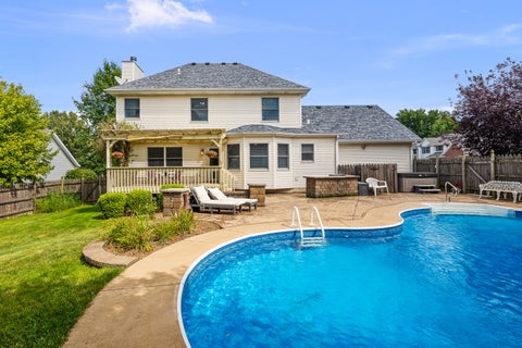 Tiny photo for 4816 Norfolk Place, Bettendorf, IA 52722 (MLS # 12742379)