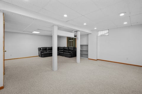 Tiny photo for 4816 Norfolk Place, Bettendorf, IA 52722 (MLS # 12742379)