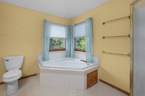 Tiny photo for 4816 Norfolk Place, Bettendorf, IA 52722 (MLS # 12742379)
