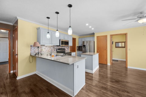 Tiny photo for 4816 Norfolk Place, Bettendorf, IA 52722 (MLS # 12742379)