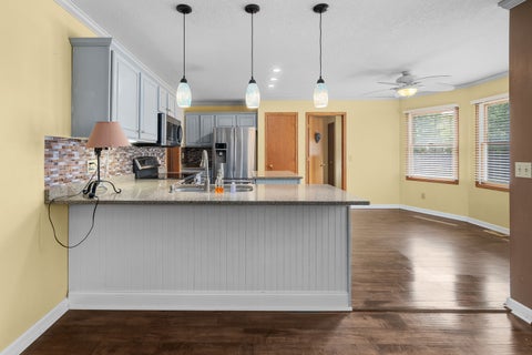 Tiny photo for 4816 Norfolk Place, Bettendorf, IA 52722 (MLS # 12742379)