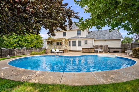 Tiny photo for 4816 Norfolk Place, Bettendorf, IA 52722 (MLS # 12742379)