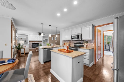 Tiny photo for 4816 Norfolk Place, Bettendorf, IA 52722 (MLS # 12742379)