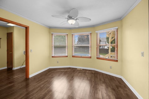 Tiny photo for 4816 Norfolk Place, Bettendorf, IA 52722 (MLS # 12742379)