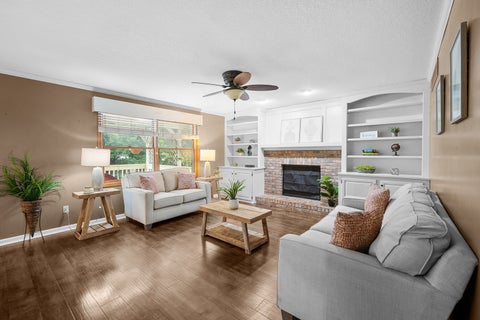 Tiny photo for 4816 Norfolk Place, Bettendorf, IA 52722 (MLS # 12742379)
