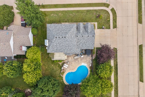 Tiny photo for 4816 Norfolk Place, Bettendorf, IA 52722 (MLS # 12742379)