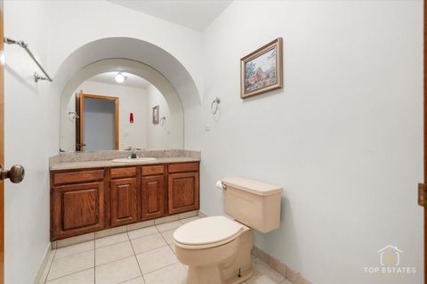 Tiny photo for 17W508 Hawthorne Avenue, Wood Dale, IL 60191 (MLS # 12448437)