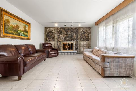 Tiny photo for 17W508 Hawthorne Avenue, Wood Dale, IL 60191 (MLS # 12448437)