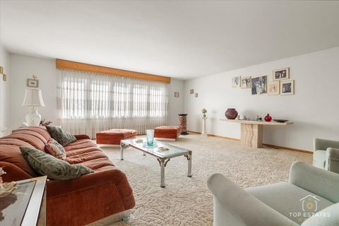 Tiny photo for 17W508 Hawthorne Avenue, Wood Dale, IL 60191 (MLS # 12448437)