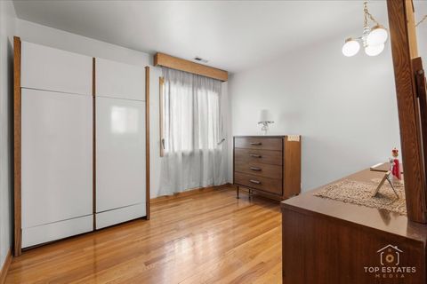 Tiny photo for 17W508 Hawthorne Avenue, Wood Dale, IL 60191 (MLS # 12448437)