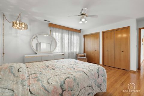 Tiny photo for 17W508 Hawthorne Avenue, Wood Dale, IL 60191 (MLS # 12448437)