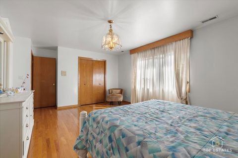 Tiny photo for 17W508 Hawthorne Avenue, Wood Dale, IL 60191 (MLS # 12448437)