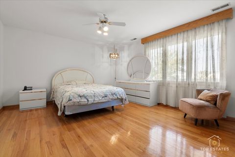 Tiny photo for 17W508 Hawthorne Avenue, Wood Dale, IL 60191 (MLS # 12448437)