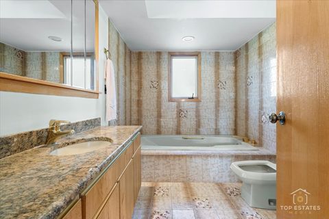 Tiny photo for 17W508 Hawthorne Avenue, Wood Dale, IL 60191 (MLS # 12448437)