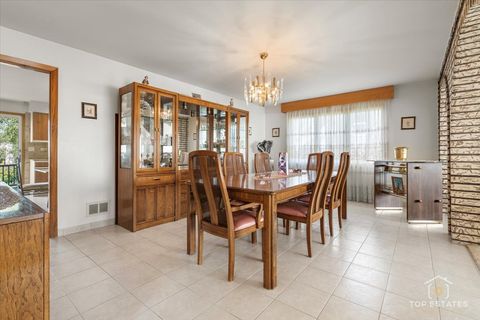 Tiny photo for 17W508 Hawthorne Avenue, Wood Dale, IL 60191 (MLS # 12448437)