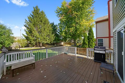 Tiny photo for 606 E London Court, Round Lake Beach, IL 60073 (MLS # 12508202)