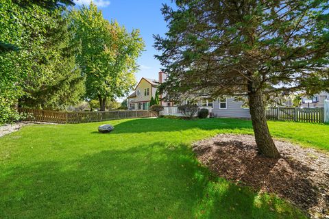 Tiny photo for 606 E London Court, Round Lake Beach, IL 60073 (MLS # 12508202)